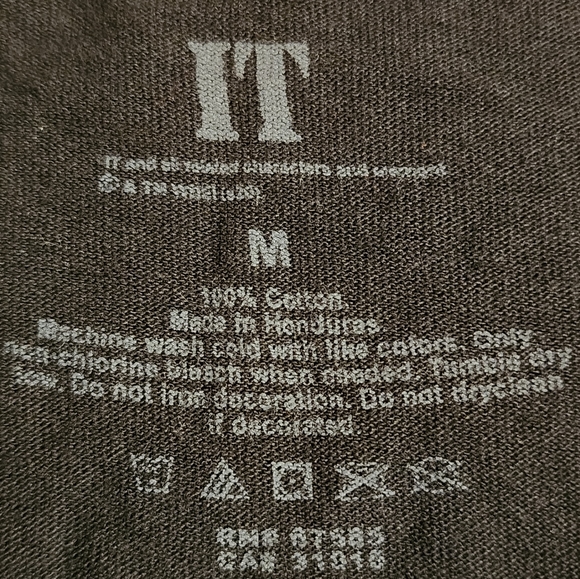 IT Pennywise Tshirt - Picture 5 of 5